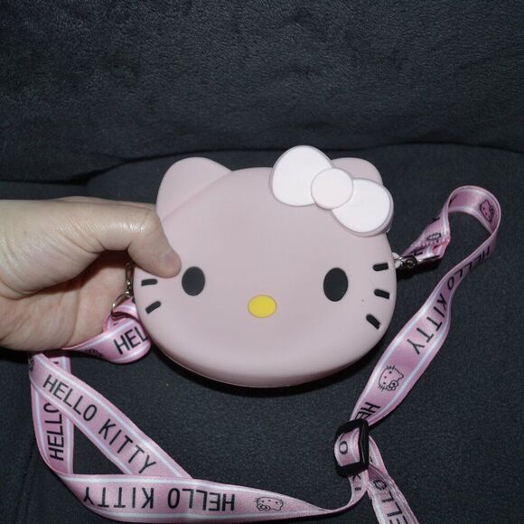 Mini Hello Kitty Pink Crossbody Bag Gift Bundle - Picture 8 of 13
